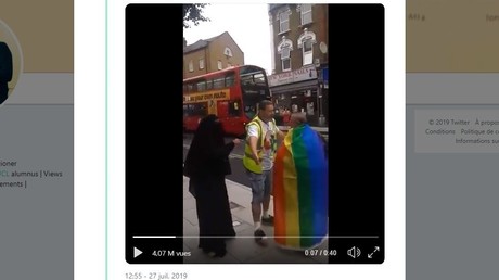 Angleterre : la  vidéo d'une femme en niqab invectivant un homme au drapeau LGBT agite la toile
