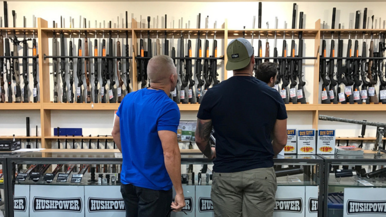 Fusillades aux Etats-Unis : Trump appelle à une réforme sur les armes... et sur l'immigration