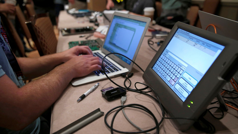 Russie : les failles du système de vote en ligne révélées avec l'aide d'un expert français