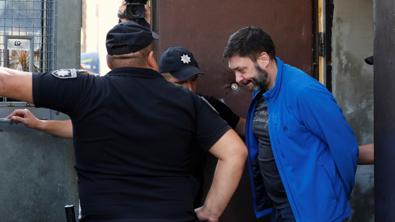 Incarcéré depuis 15 mois, le journaliste russe Vychinsky dans les limbes de la justice ukrainienne