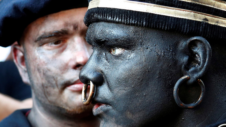 A Ath, un «blackface» made in Belgique dans le viseur de militants antiracistes (VIDEO)