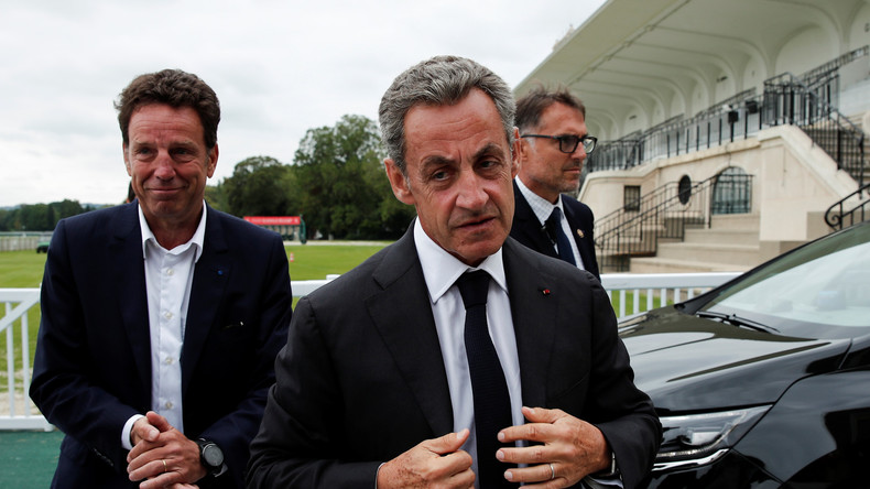 Sarkozy soutient le rapprochement d'Emmanuel Macron avec la Russie