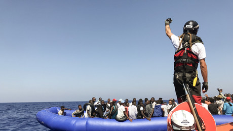 Migrants : l'Ocean Viking compte 251 personnes à bord après trois opérations de sauvetage