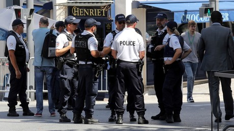 80 policiers et gendarmes menacés de mort : les dessous de l'enquête