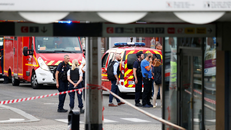 Les images de l'attaque à l'arme blanche de Villeurbanne (VIDEOS)