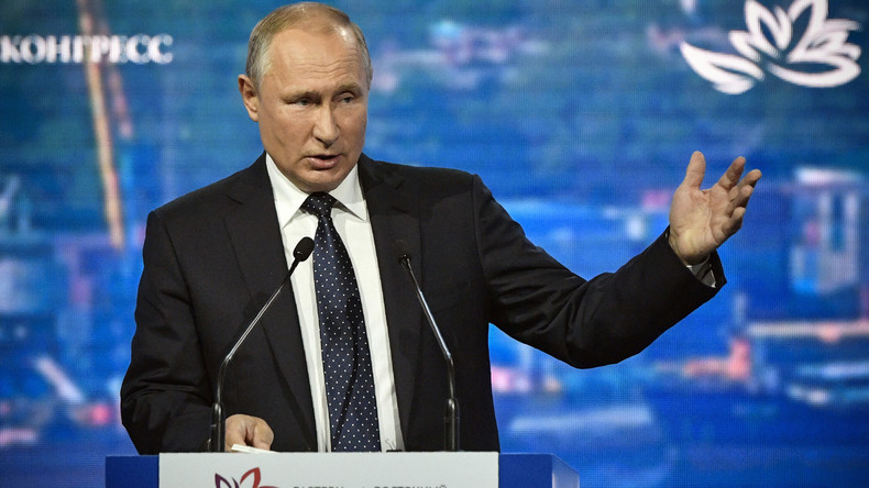 Vladimir Poutine considère le déploiement d'armes nucléaires dans l'espace comme un «grand défi»