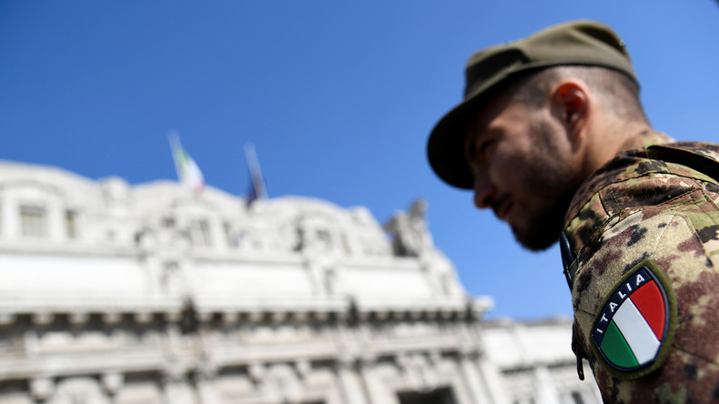 Milan : un migrant yéménite frappe un militaire dans le dos avec une arme blanche