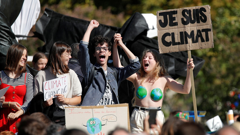 Des manifestations pour le climat se tiennent partout dans le monde (VIDEOS)