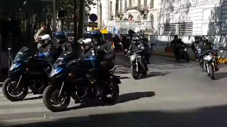 «De mon temps, la police ce n'était pas ça» : un policier pro-Gilet jaune devant le parquet de Paris