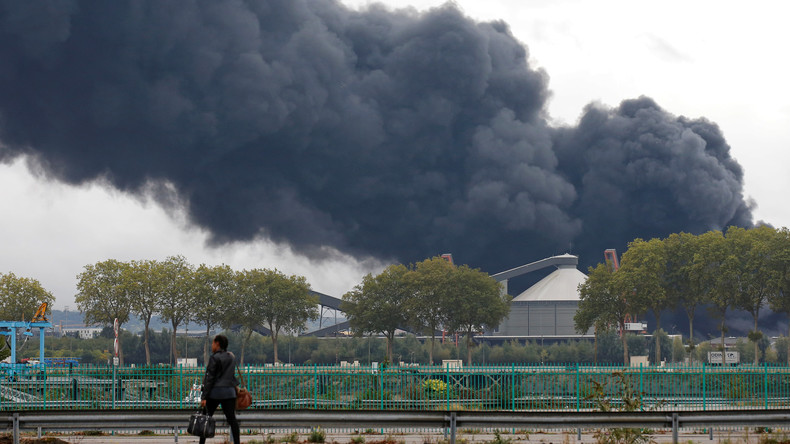 Incendie à Rouen : la vidéosurveillance suggère que l’origine du feu était extérieure à Lubrizol