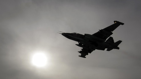 Un avion de chasse russe Sukhoi Su-25UB s'écrase dans le Caucase du nord