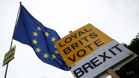 Brexit à travers le miroir