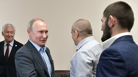 «Victoire convaincante» : Poutine félicite Nourmagomedov pour sa victoire à l'UFC 242 (VIDEO)