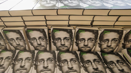 Edward Snowden attaqué en justice par les Etats-Unis après la sortie de son autobiographie
