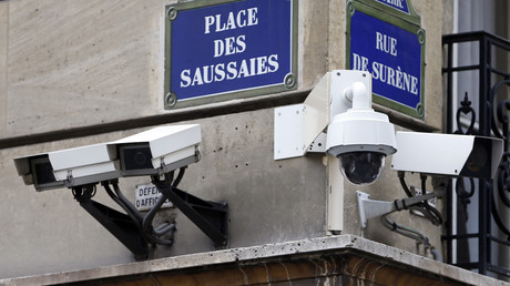 Des caméras de surveillance aux abords du ministère de l'intérieur à Paris (image d'illustration).