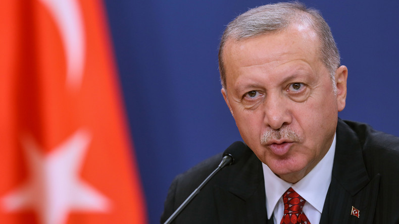 Erdogan menace l'Europe d'un flux de migrants, après les critiques sur l'offensive turque en Syrie
