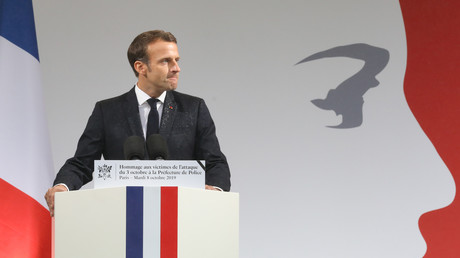 Emmanuel Macron lors de son discours à la préfecture de police le 8 octobre.
