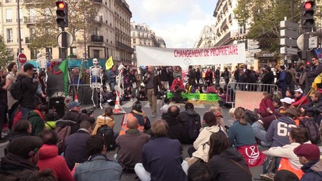Carola Rackete à l’action écologiste à Paris : «Toutes les lois ne sont pas justes»
