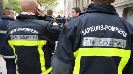 Manifestation des pompiers à Paris : hospitalisé, un pompier adjudant-chef risque de perdre son œil