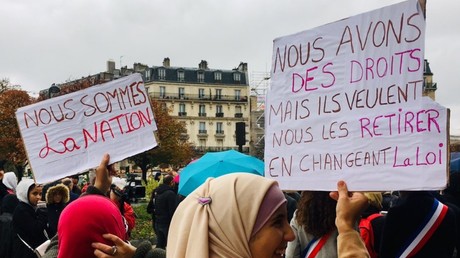 Rassemblement à Paris pour dénoncer la montée de l'islamophobie