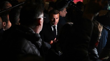 «Démission !» ; «Dégage !» : Hué, Emmanuel Macron voit sa visite à Rouen perturbée