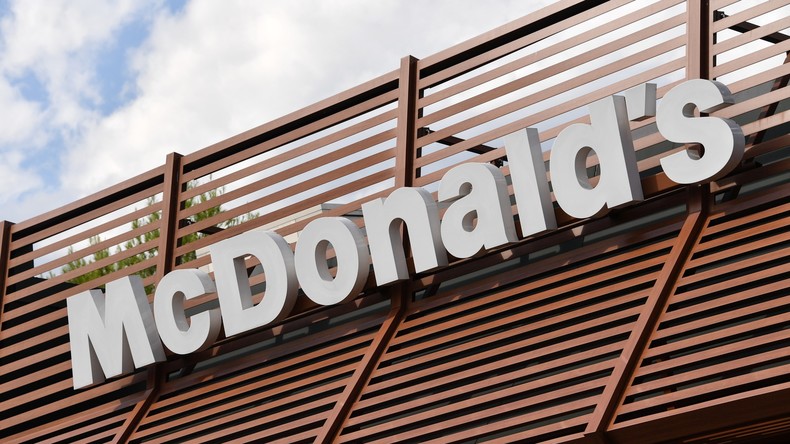 Deux Gilets jaunes condamnés à de la prison ferme pour le saccage d'un McDonald's