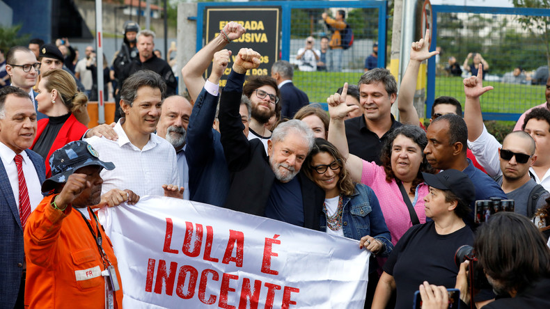 Brésil : l'ex-président Lula est sorti de prison
