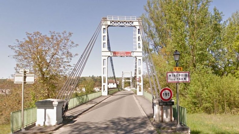 Un pont s'effondre au nord de Toulouse : deux morts