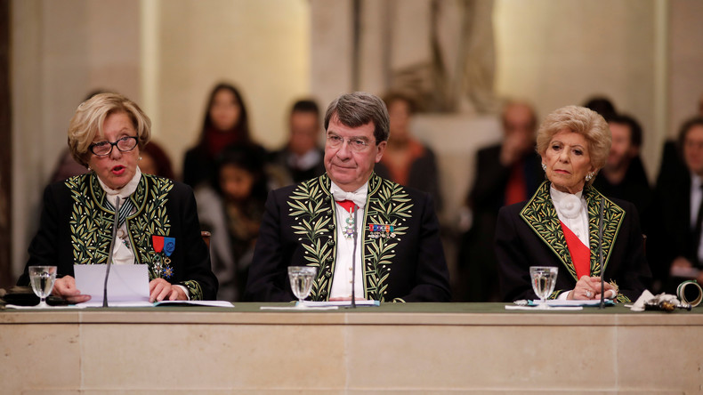 L'Académie française «gravement préoccupée» par l'essor du «franglais»
