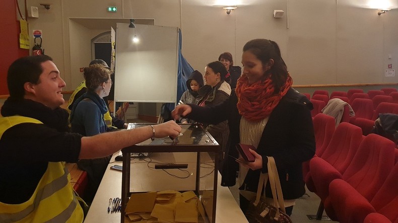 «Une première nationale» : dans l'Aveyron, des Gilets jaunes ont organisé un RIC local