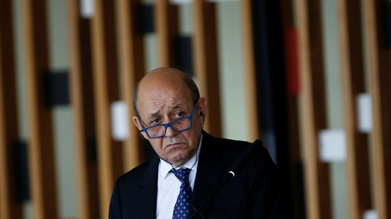 Le Drian menace de déclencher le mécanisme de sanctions contre l'Iran, Téhéran s'insurge