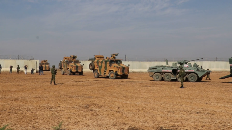 Les patrouilles russo-turques ont débuté dans le nord de la Syrie