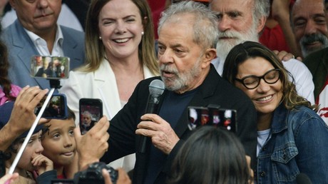 Le monde salue la libération de l'ancien président brésilien Lula