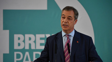«Placer le pays avant le parti»: Farage renonce à défier les conservateurs dans 300 circonscriptions