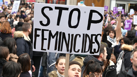 #NousToutes : des milliers de personnes manifestent contre les violences faites aux femmes (IMAGES)