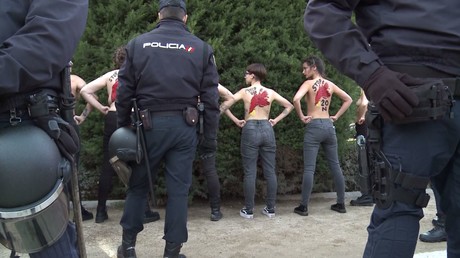 Madrid : les Femen perturbent une manifestation pro-Franco