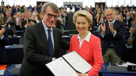 La nouvelle Commission européenne, présidée par Ursula von der Leyen, approuvée par le Parlement