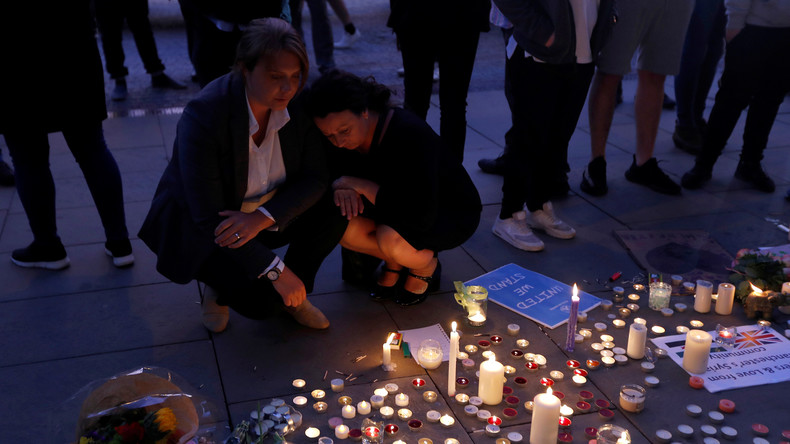 «Faut-il pardonner aux terroristes ?» : le sujet d'un devoir d'école indigne en Angleterre