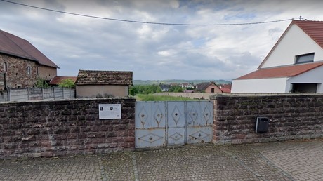 Une centaine de tombes profanées dans un cimetière juif du Bas-Rhin