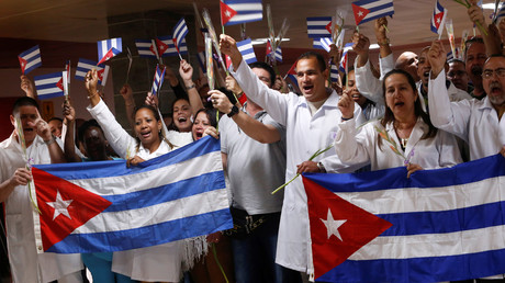 Amérique latine : les gouvernements de droite renvoient les médecins cubains, Washington jubile
