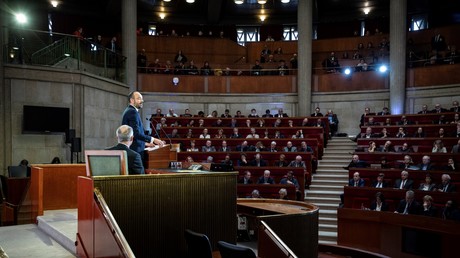 Régimes spéciaux du personnel politique, le Premier ministre promet «le même système pour tous»