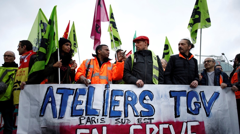 Changement de statut et réforme des retraites : les grèves ont coûté 1,5 milliards d'euros à la SNCF