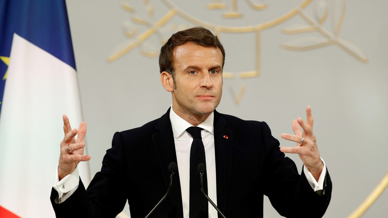 Violences policières ? Pour Macron, la police a avant tout protégé la presse des manifestants