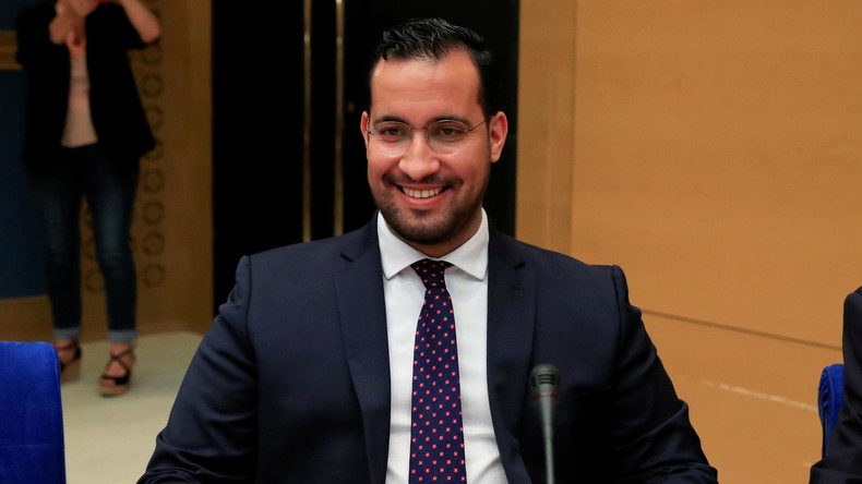 Taha Bouhafs journaliste ? Sur Twitter, Benalla tacle celui qui l'avait filmé le 1er mai 2018