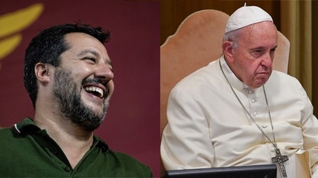 Instagram : Salvini trolle le pape, qui avait tapé sur la main d'une fidèle trop empressée (VIDEO)
