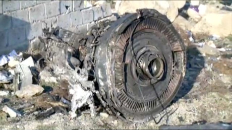 Une partie de l'épave du vol PS752 d'Ukraine International Airlines, un Boeing 737-800 qui s'est écrasé après son décollage de l'aéroport Imam Khomeini de Téhéran.