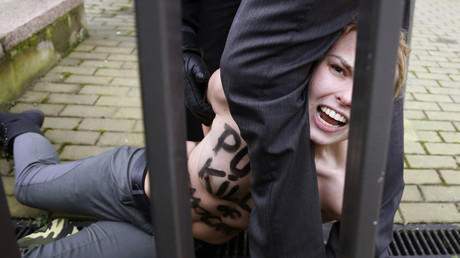 Les seins nus d'une ancienne militante Femen de nouveau sous le regard de la Cour de cassation