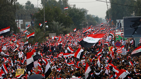 Des manifestants défilent contre la présence américaine en Irak, le 24 janvier 2020, à Bagdad.
