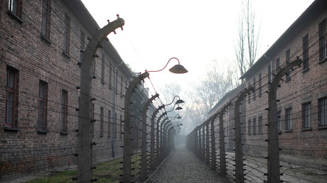 Une ambassade américaine attribue la libération d'Auschwitz aux Etats-Unis, puis admet son erreur