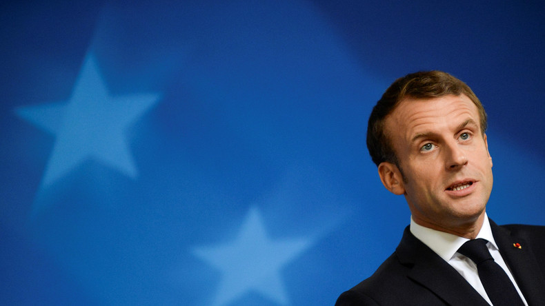«Discuter avec la Russie, pas oublier ce qu'elle a fait» : Macron sur les relations franco-russes